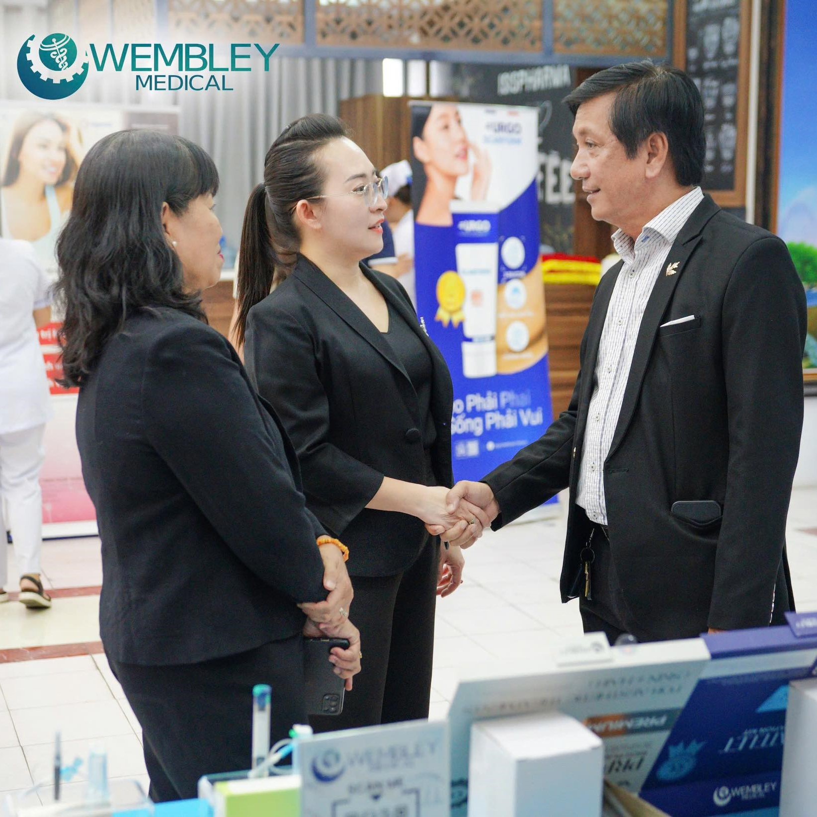 WEMBLEY MEDICAL vinh dự đồng hành cùng đội ngũ điều dưỡng trong chăm sóc da liễu toàn diện